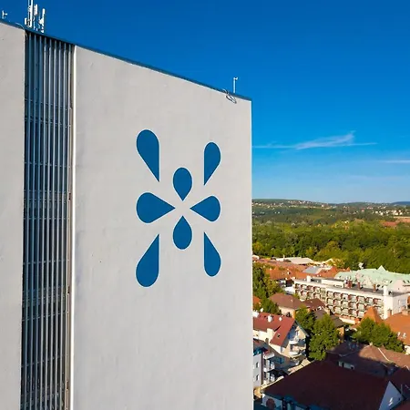 Hunguest Panorama 4*