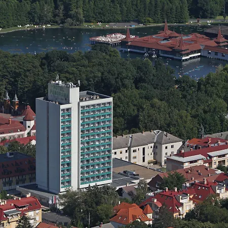 Hunguest Panorama Hotel 4*