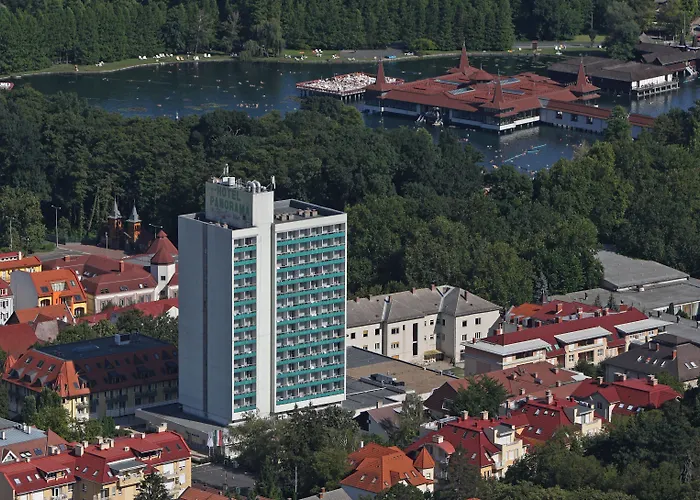 Hunguest Panorama Hotel 4*