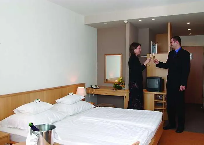 Hunguest Panorama Otel 4*